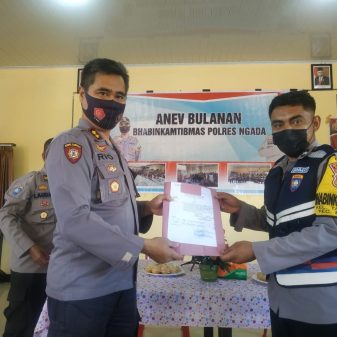 Kapolres Ngada Pimpin Anev Bulanan Bhabinkamtibmas