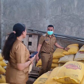 Sidak Gudang Dinsos, Wabup Sabu Raijua Temukan Barang Kedaluwarsa