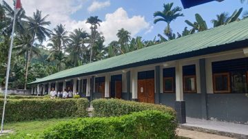 Jawab Renstra Kemendikbud, SMPN 2 Satap Keo Tengah Swadaya Wifi Komputer