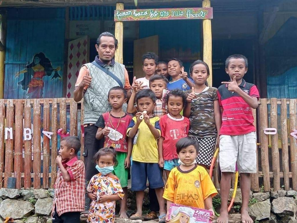 Vikar Dan Taman Baca Ila One Nua Detupau Wolowaru Ende