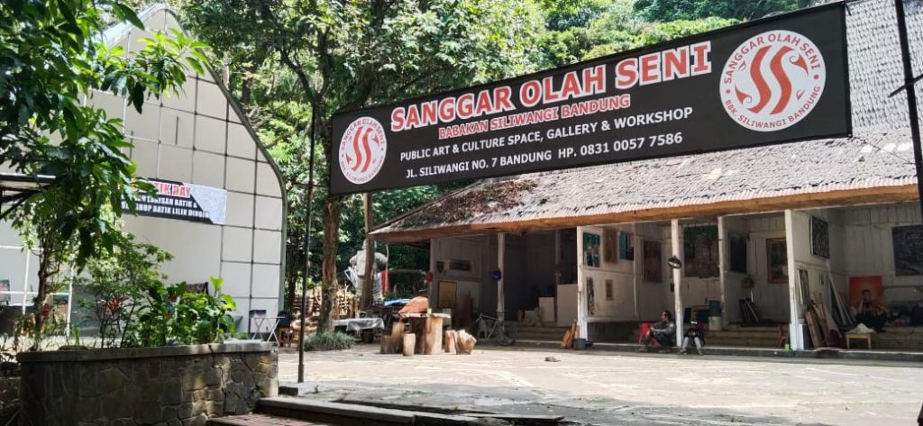Kegiatan Sanggar Olah Seni di Hari Batik Nasional