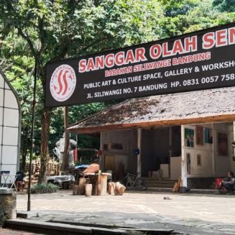 Kegiatan Sanggar Olah Seni di Hari Batik Nasional