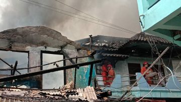 Kebakaran Tiga RT di Kelurahan Kebon Bawang, Ratusan Keluarga Kehilangan Tempat Tinggal