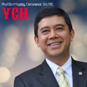Pertama Kali Dalam Sejarah Prof. Yuddy Chrisnandi Meraih Ambassador Award 2021 di Ukraina
