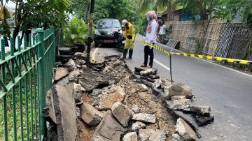 Perbaikan Jalan Ambles Cikijang Akan Selesai Dalam Dua Hari