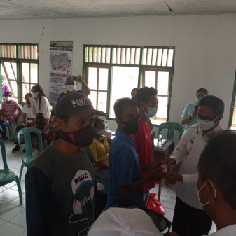 Bupati Sabu Raijua Ajak Penerima Bantuan Mendukung Seluruh Program Pemerintah