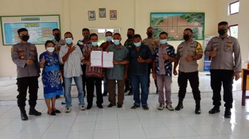 Polsek Huamual Gelar Kegiatan Deklarasi Damai Pelaksanaan Pemilihan Calon Kepala Desa Ariate