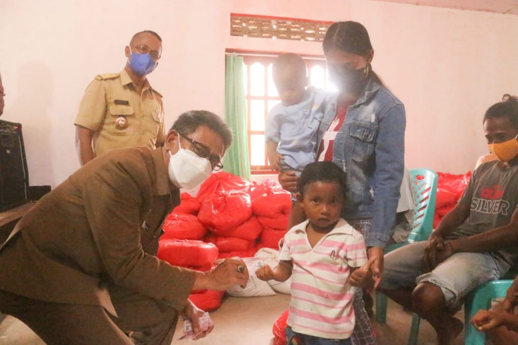 Bupati Sabu Raijua : Pemerintah Terus Bergerak dan Berada ditengah-tengah Masyarakat