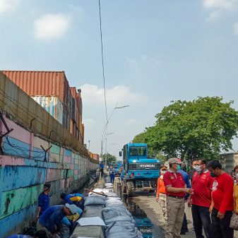 Atasi Genangan, Kecamatan Tanjung Priok Maksimalkan Gerebek Lumpur
