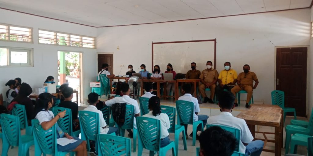 Partai Golkar Giat Vaksinasi Massal di SMA Negeri 1 Sabu Timur