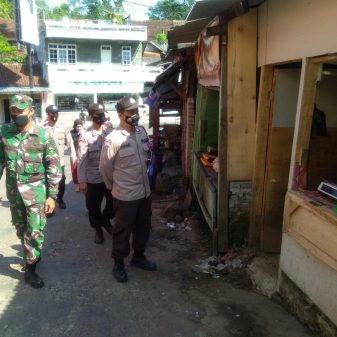 Polsek Cisompet Giat Penerapan dan Sosialisasi PPKM Level 3 Guna Mendukung Operasi Aman Nusa II