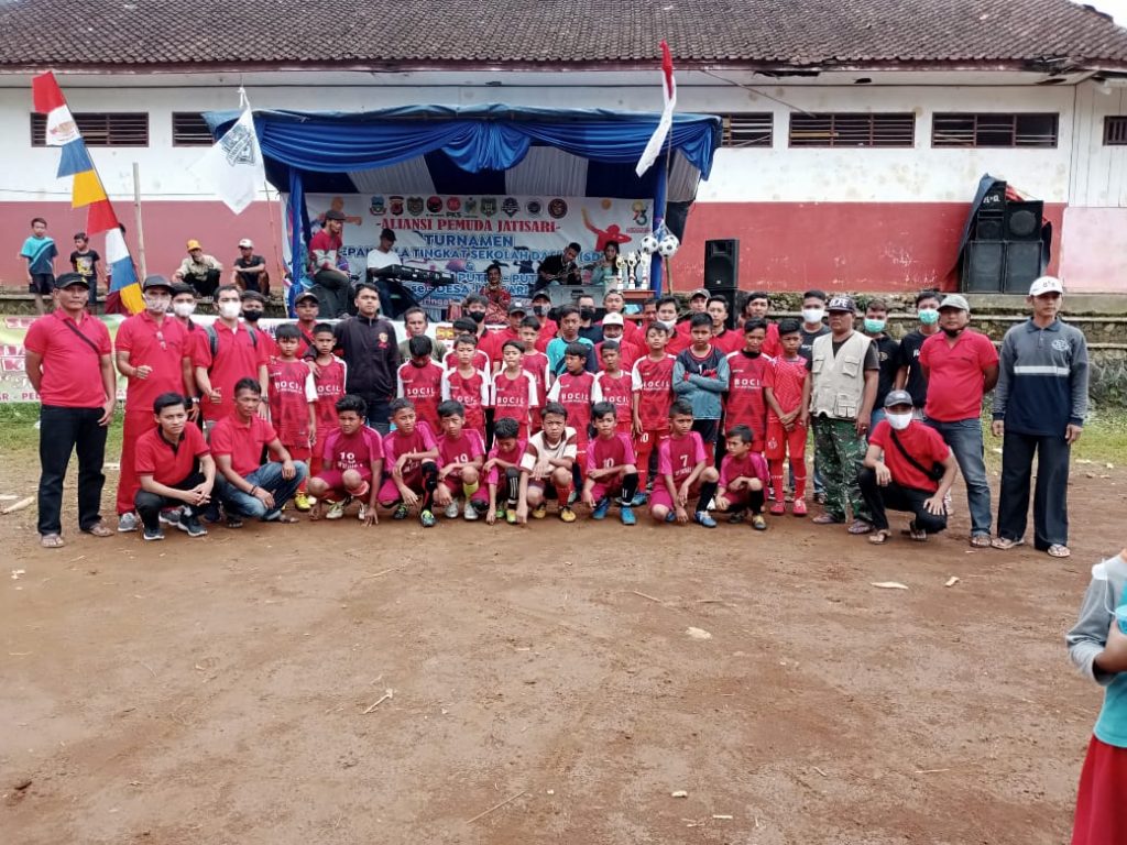 Peringati Sumpah Pemuda Ke 93 Aliansi Pemuda Desa Jatisari Cisompet Gelar Tournamen Sepakbola Tingkat SD.