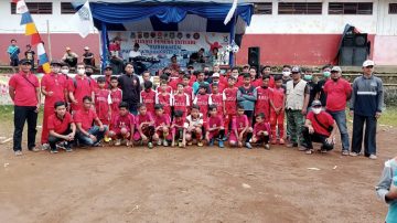 Peringati Sumpah Pemuda Ke 93 Aliansi Pemuda Desa Jatisari Cisompet Gelar Tournamen Sepakbola Tingkat SD.