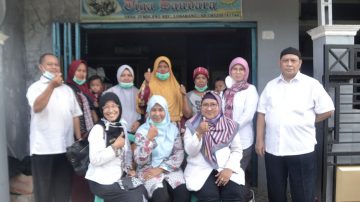 Wow Keren..!!! Umi Darinah Pengusaha Kripik Tike “Tiga Saudara” Beromzet Puluhan Juta Perbulannya