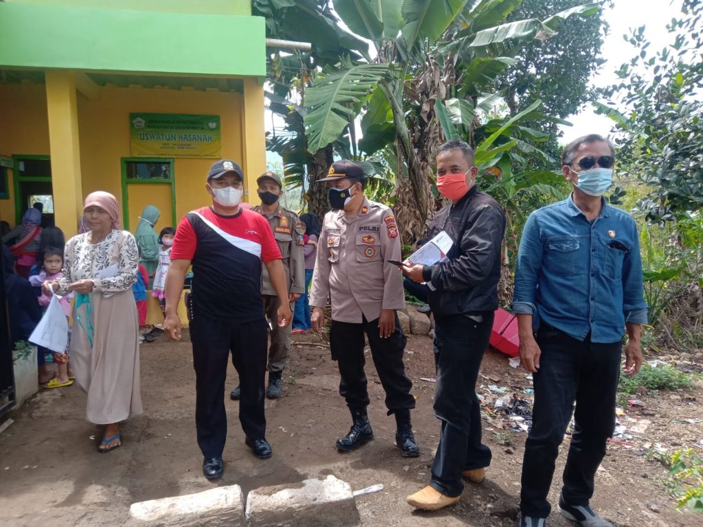 Kapolsek Sukawening Giat Monitoring Gerai Vaksinasi di Desa Mekarwangi