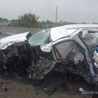 Kecelakan Maut, Vanessa Angela dan Suami Tewas Ditempat