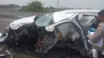 Kecelakan Maut, Vanessa Angela dan Suami Tewas Ditempat