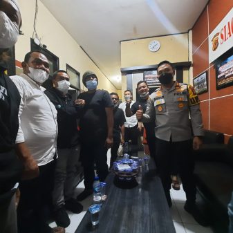 Duel Berdarah di Depan Samsat, Berakhir Damai Di Saksikan Kapolres Tasikmalaya Aszhari Kurniawan