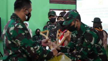 Danrem 062/Tn membuka karya bakti Tni dan bakti sosial di Wilayah Kodim 0612/Tasikmalaya