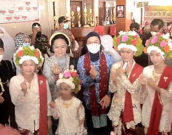 Lestarikan Budaya Tradisi Adat Ngarot Jelang Musim Tanam Tiba