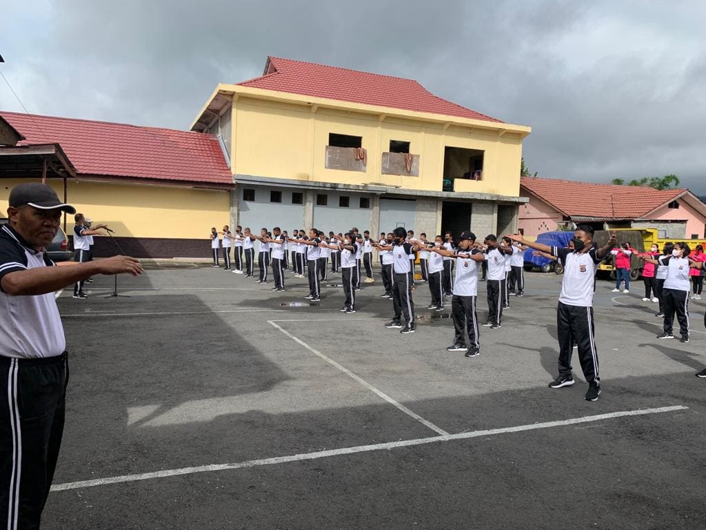 Perkuat Keakraban, Polres Ngada Gelar Olahraga Bersama Jumat Pagi