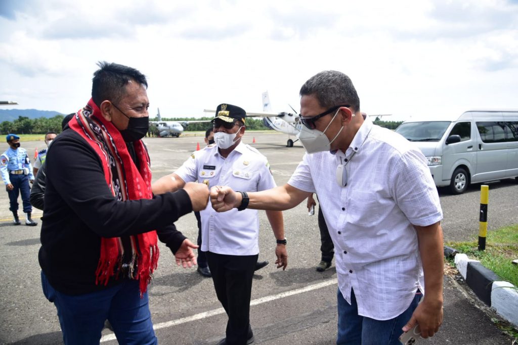 DanKor Brimob Polri Sambangi Ambon, Berikan Penghargaan Satbrimobda Maluku dan Dansat Brimob Polda Maluku