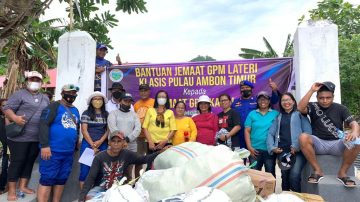 Polairud Polda Maluku Bantu Angkut Bantuan GPM Untuk Warga Kariuw