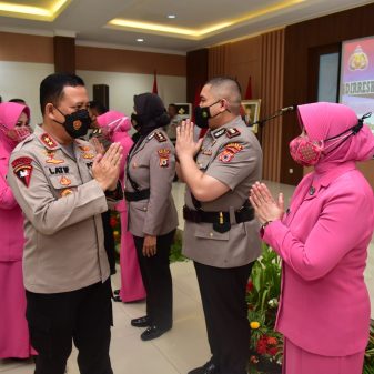 Polda Maluku Gelar Kenal Pamit Dirreskrimum dan Kapolres Malteng