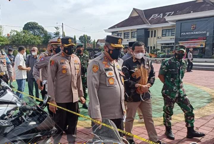 Kapolda Jabar Pimpin Pemusnahan Knalpot Bising Barang Bukti Tilang Sat lantas Polres Sumedang