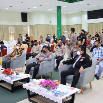 Percepatan Vaksinasi Jelang Ramadhan, Kapolda Metro Jaya Meninjau Vaksinasi Massal di Kampus Ubhara Jaya Kota Bekasi