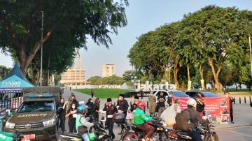 Laskar Manguni Indonesia DPW DKI Jakarta berbagi TA’JIL  Ramadhan 1443 H