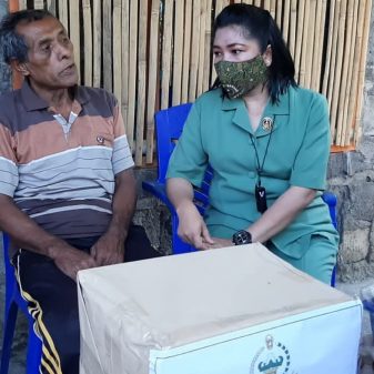Persit Kartika Chandra Kirana Cabang XXIII Kodim Ngada Berbagi Kasih