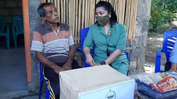 Persit Kartika Chandra Kirana Cabang XXIII Kodim Ngada Berbagi Kasih