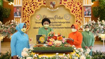 Ketua Dharma Pertiwi Daerah L, Ikuti Puncak Peringatan HUT ke-58 Dharma Pertiwi