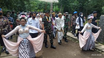 Pangdam III/Siliwangi Mayjend TNI Kunto Arif Wibowo, Ziarah Obyek Wisata Ciungwanara Kab.Ciamis