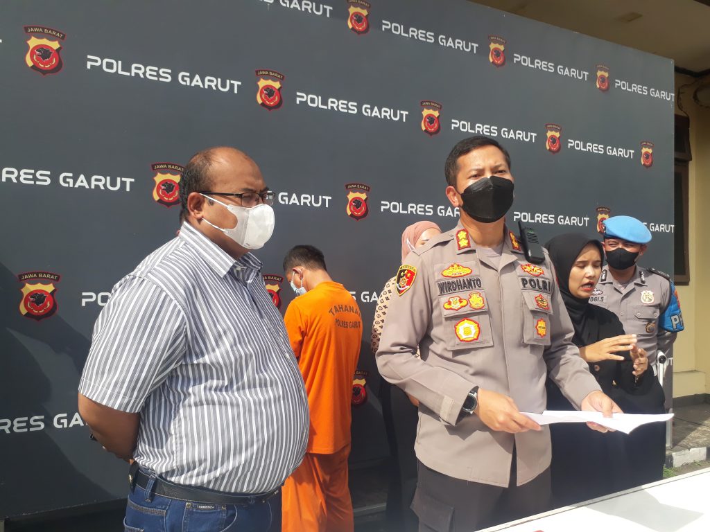 Seorang Oknum Guru Ngaji Cabuli Sesama Jenis