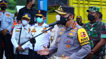 Lampung : Tinjau Arus Balik Bakauheni, Kapolri Pesan Manfaatkan WFH