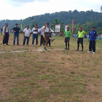 Babinsa Koramil 03 Boawae Pantau Kamtibmas Turnamen Deru Cup