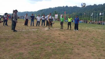 Babinsa Koramil 03 Boawae Pantau Kamtibmas Turnamen Deru Cup