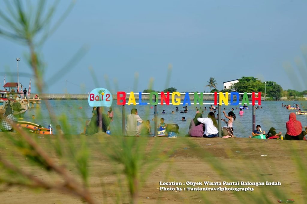 Pantai Bali 2 Indramayu Ramai Dikunjungi Wisatawan