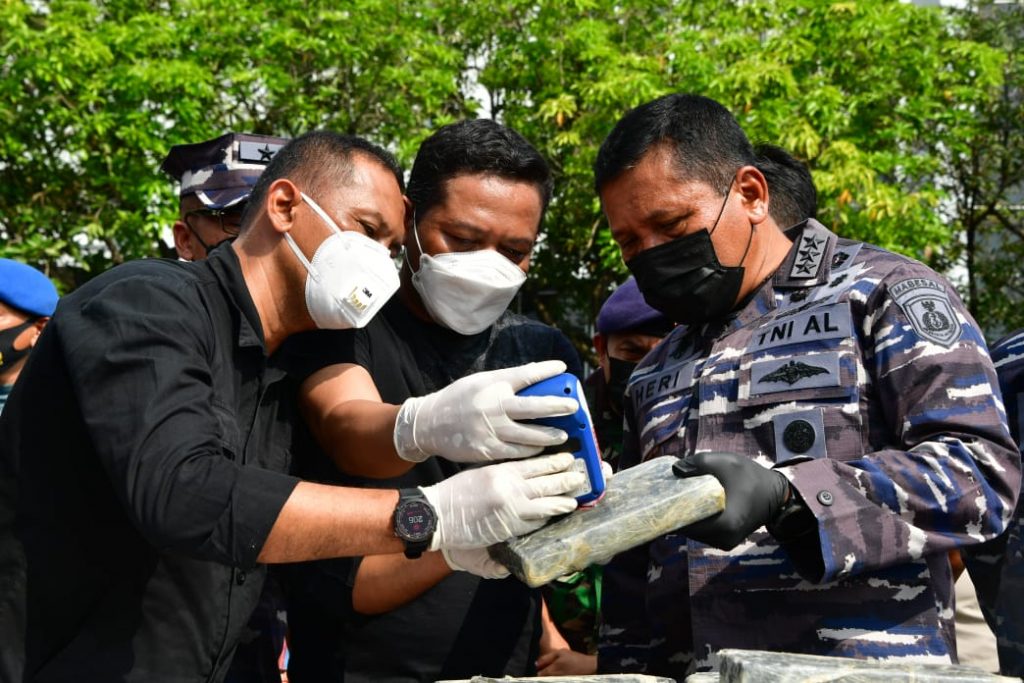 TNI AL Gagalkan Penyelundupan 179 Kg Kokain Senilai Rp. 1,25 Triliun