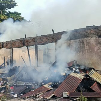 Kantor Dinas Pendidikan dan Kebudayaan Kabupaten Pulau Buru, Dilalap Si Jago Merah