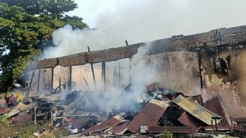 Kantor Dinas Pendidikan dan Kebudayaan Kabupaten Pulau Buru, Dilalap Si Jago Merah