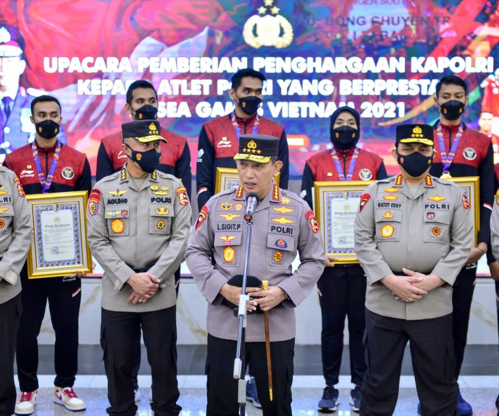 Kapolri Beri Penghargaan Atlet Polri Berprestasi Medali Sea Games