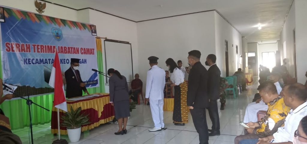 Serah Terima Camat Keo Tengah, Babinsa 1625 Apresiasi Pelayanan