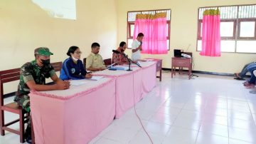 Pantau Kelulusan Sekolah, Babinsa Koramil 1625-03 Boawae Himbau Prokes