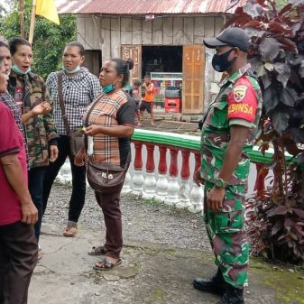 Babinsa Koramil 1625-01 Bajawa Gelar Komsos Di Watumanu Ngada