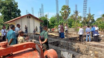 Peletakan Batu SD Mauwaru Mauponggo, Pantauan Koramil Acara Kondusif