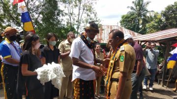 Koramil Bajawa Wakili Kodim 1625 Ikut Peresmian Puskesmas Soa