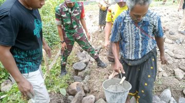 TNI 1625 Hadiri Letak Batu Kantor Bumdes Kecamatan Wolomeze